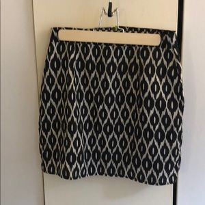 Patterned skirt with fun zipper